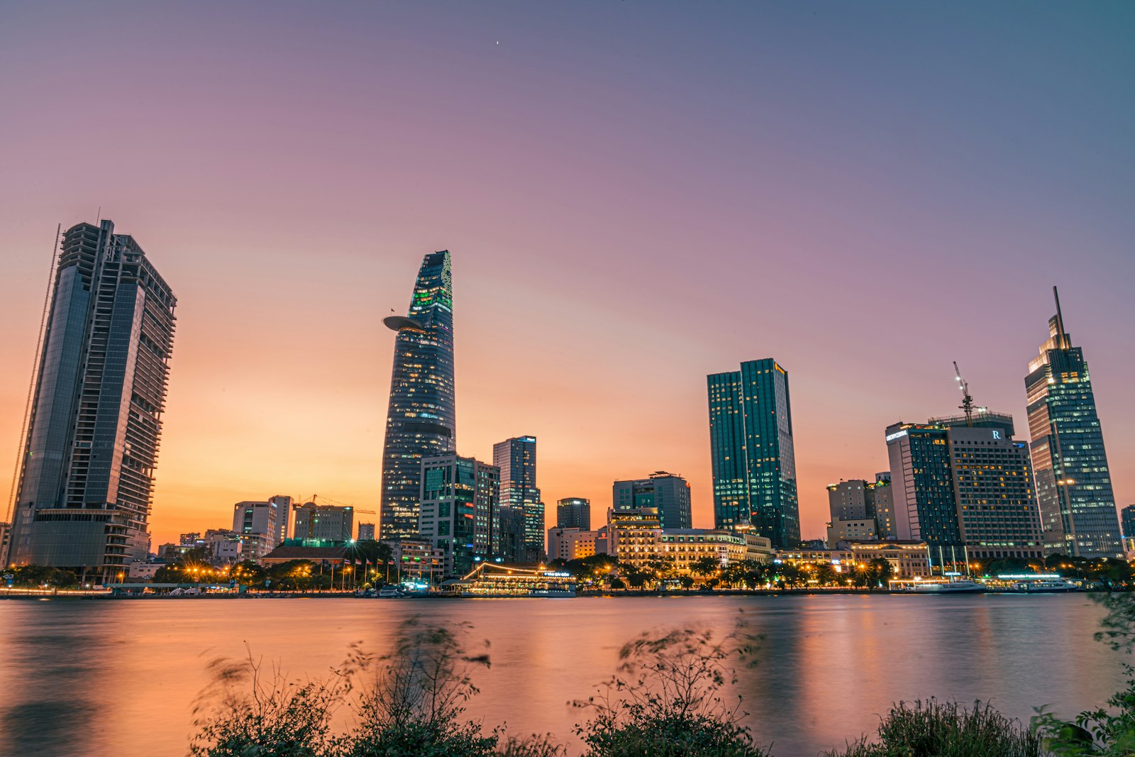 Vietnam — Hanoi & Halong Bay